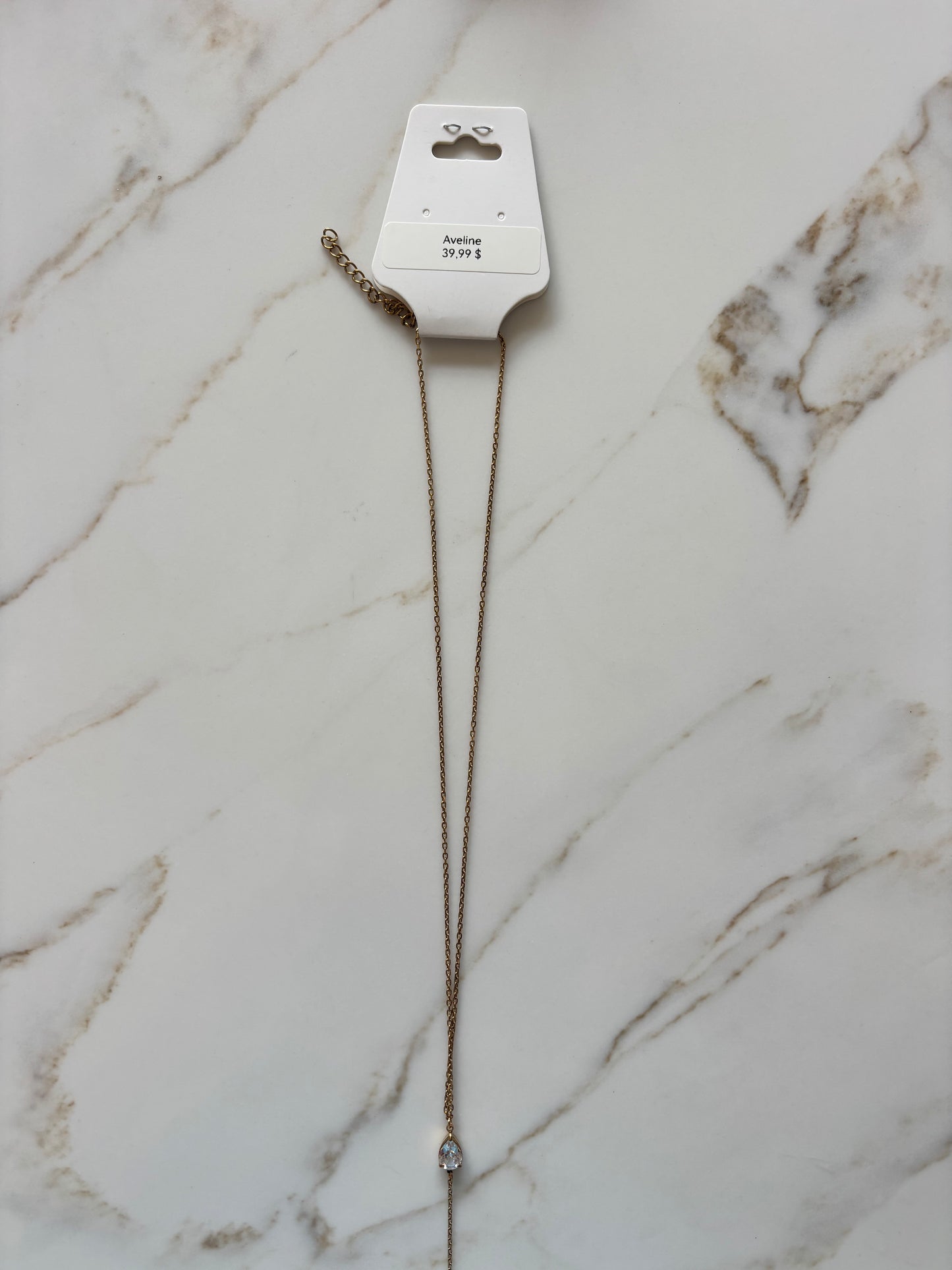 Collier Aveline
